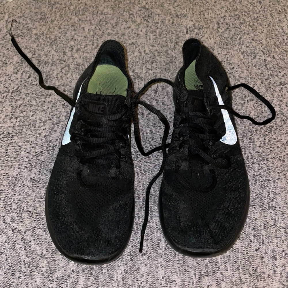Size 8 black Nike running shoes